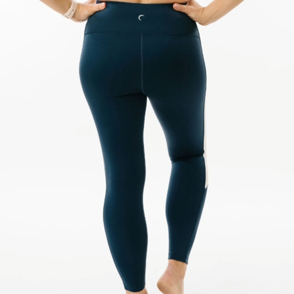 Navy Primo Mesh Hi-rise 7/8 24" - Picture 3 of 5